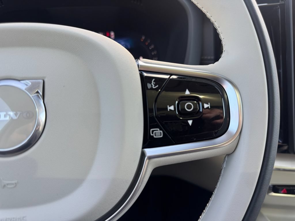 New 2027 Volvo XC60 B5 Ultra AWD/4WD image 15