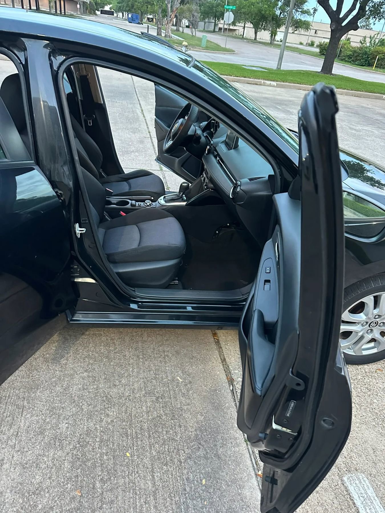 Used 2017 Toyota Yaris iA image 13