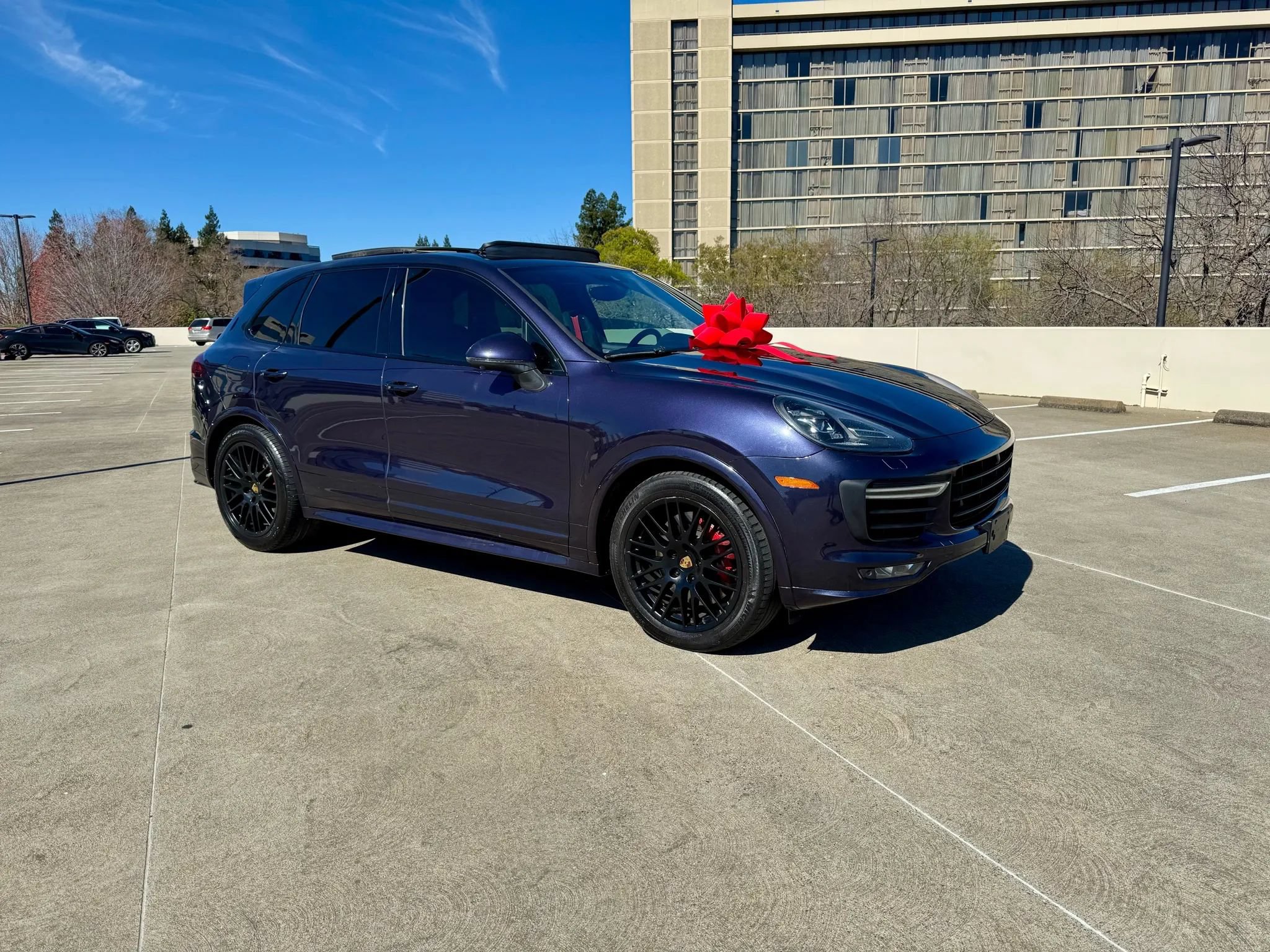 Used 2018 Porsche Cayenne GTS w/ Premium Package Plus AWD/4WD image 2