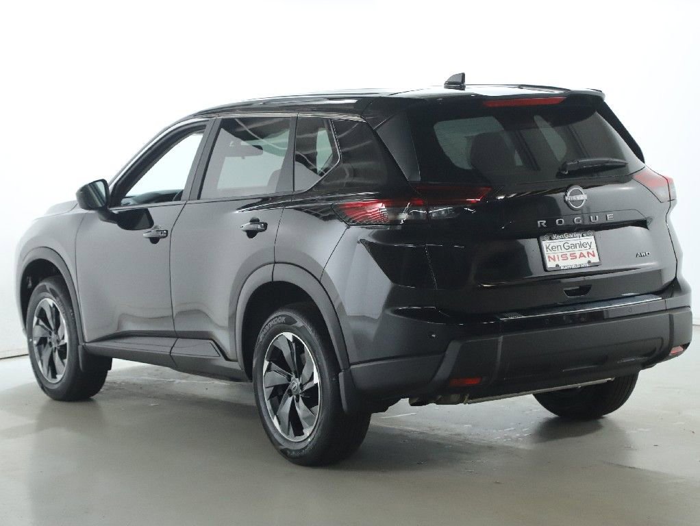 Certified 2026 Nissan Rogue SV image 39