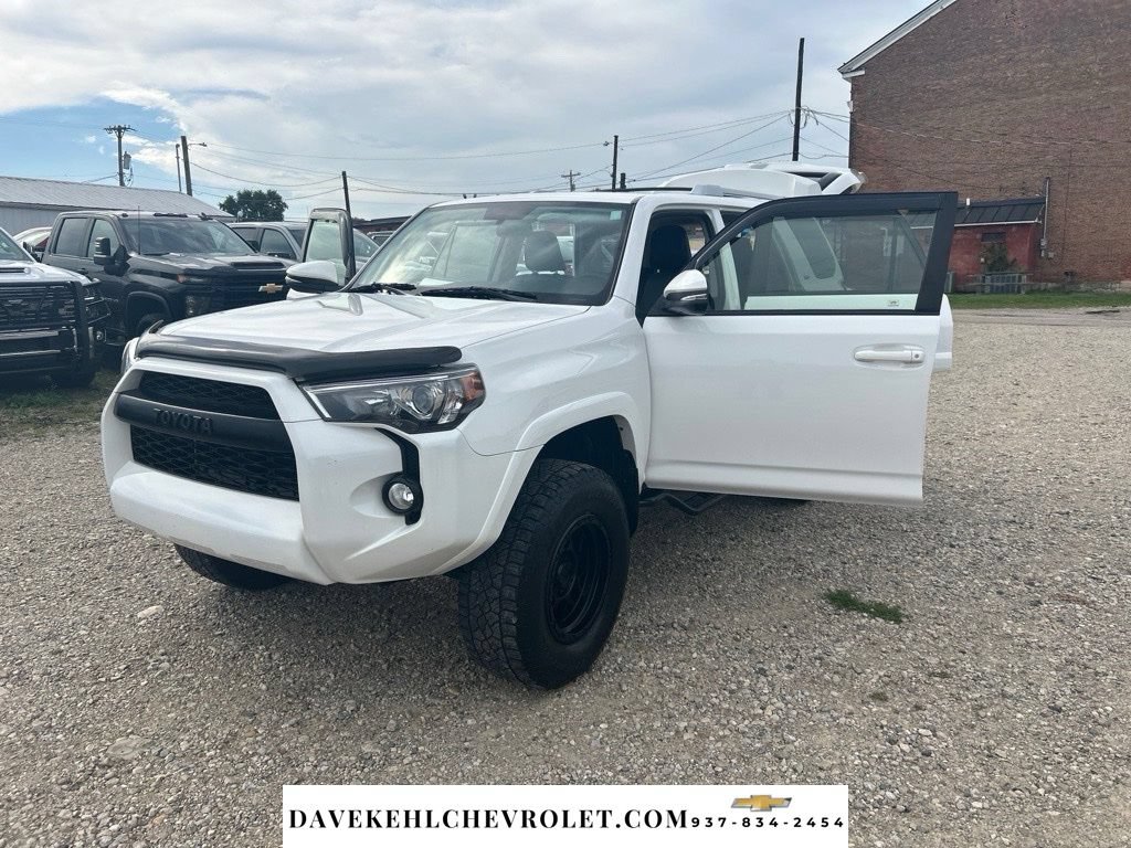 Used 2018 Toyota 4Runner SR5 Premium AWD/4WD image 22