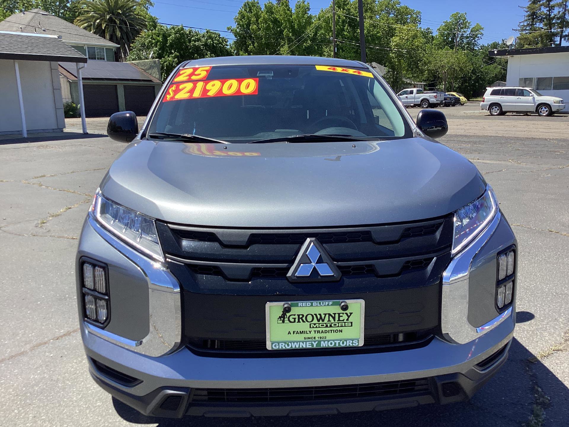 Used 2025 Mitsubishi Outlander Sport AWD image 4