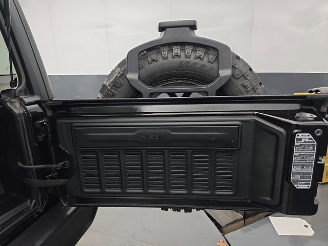 Used 2025 Jeep Wrangler Willys image 42