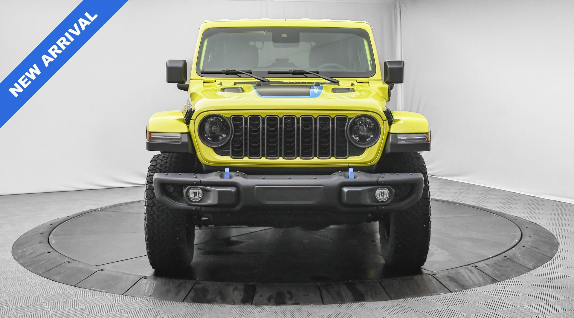 Used 2024 Jeep Wrangler Unlimited Rubicon 4xe image 2