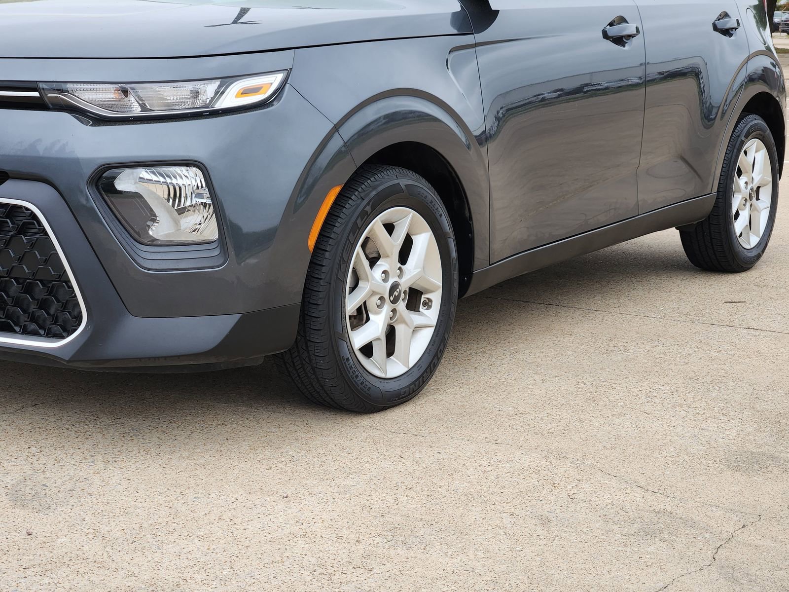 Used 2022 Kia Soul LX w/ Technology Package image 12