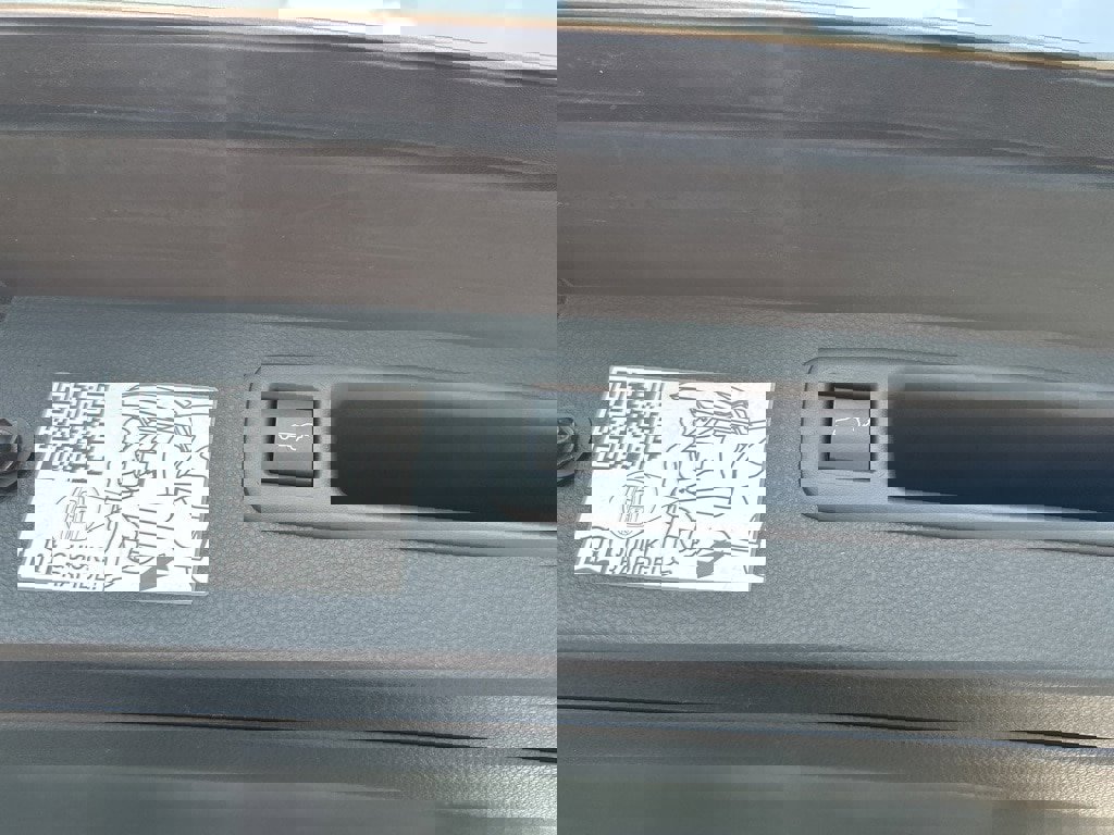 Used 2024 Toyota Highlander XLE image 10