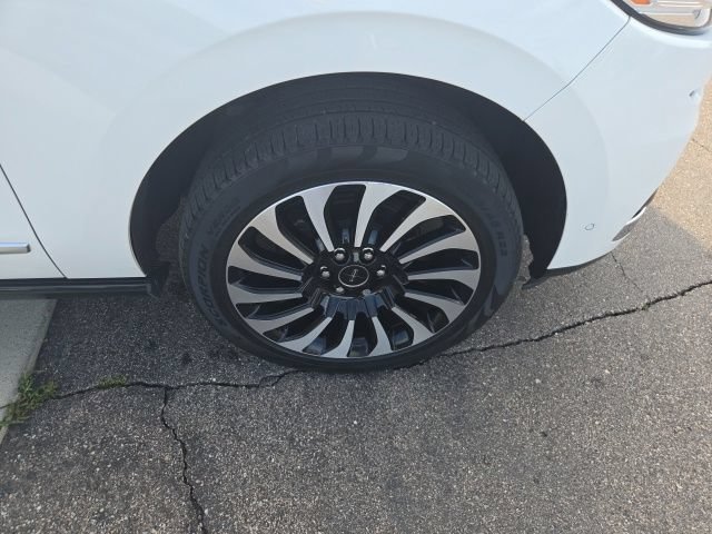 Certified 2022 Lincoln Navigator Black Label AWD/4WD image 24