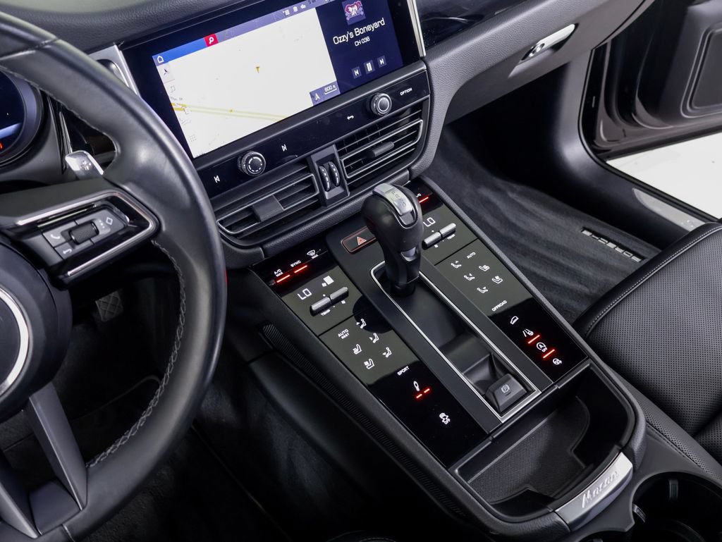 Certified 2023 Porsche Macan S AWD/4WD image 18