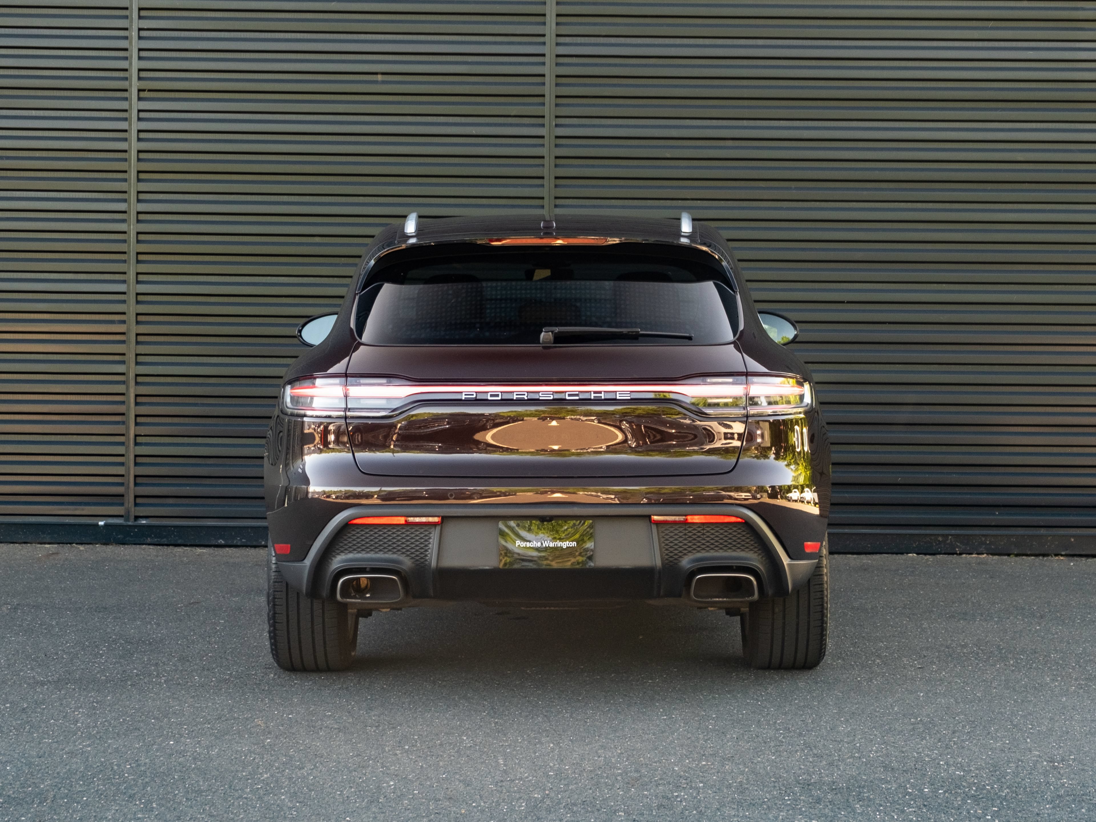Certified 2022 Porsche Macan AWD/4WD image 7