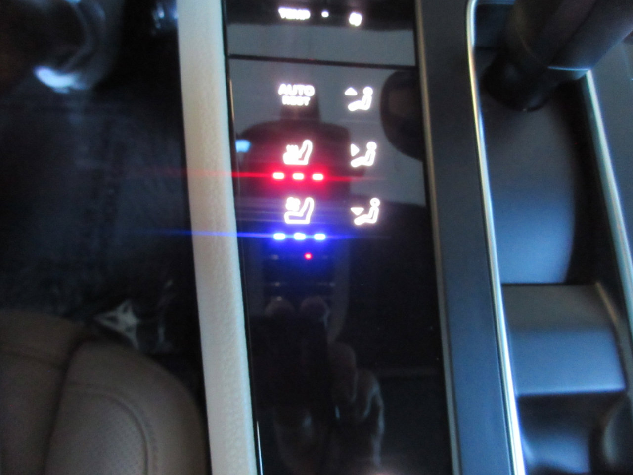 Used 2024 Porsche Macan image 9