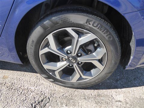 Used 2021 Kia Forte LXS image 9