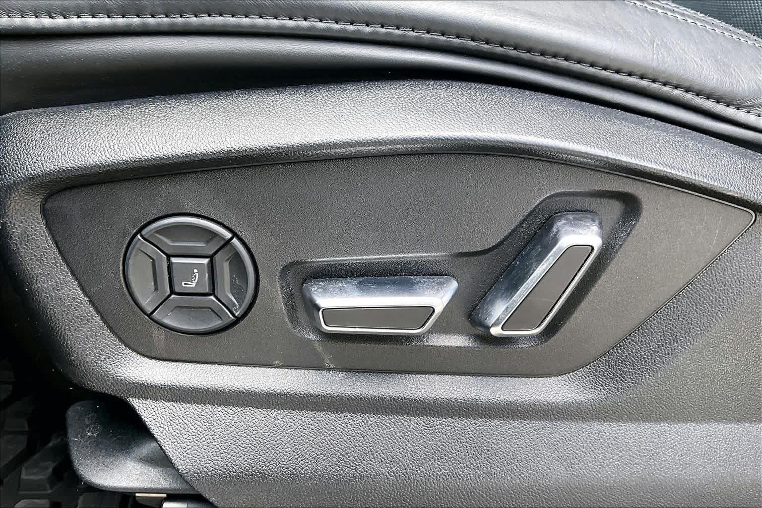 Used 2020 Audi Q8 Prestige AWD/4WD image 33