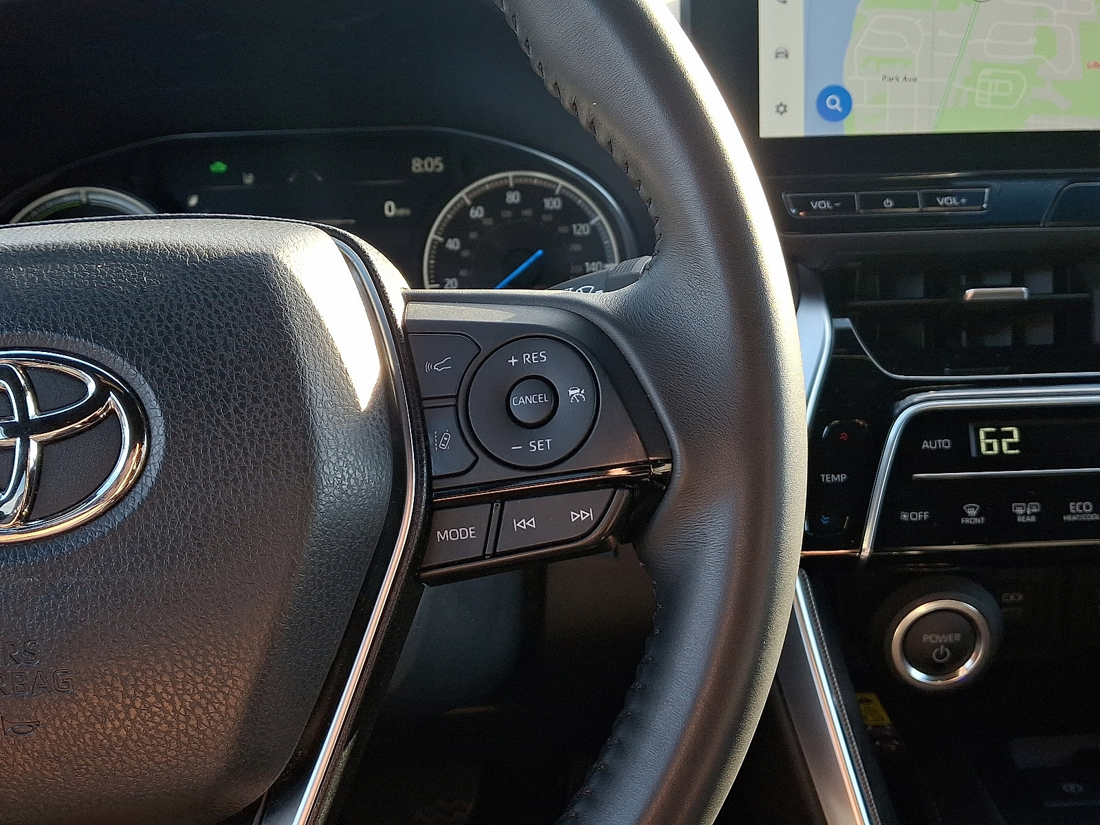 Used 2024 Toyota Venza XLE image 22