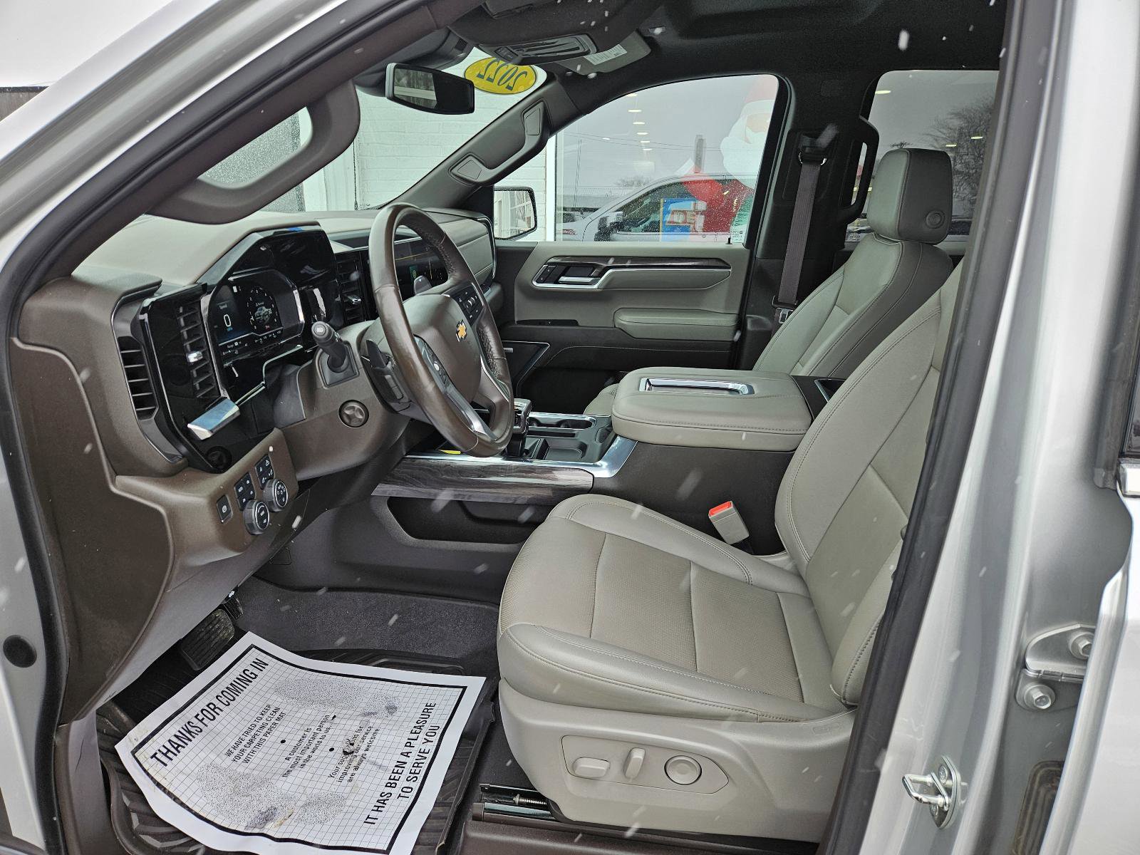 Used 2022 Chevrolet Silverado 1500 LTZ image 8