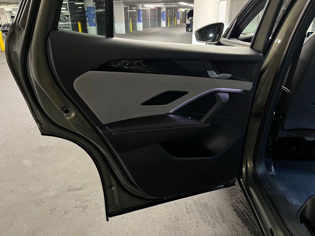 New 2026 Volkswagen Tiguan SE image 21