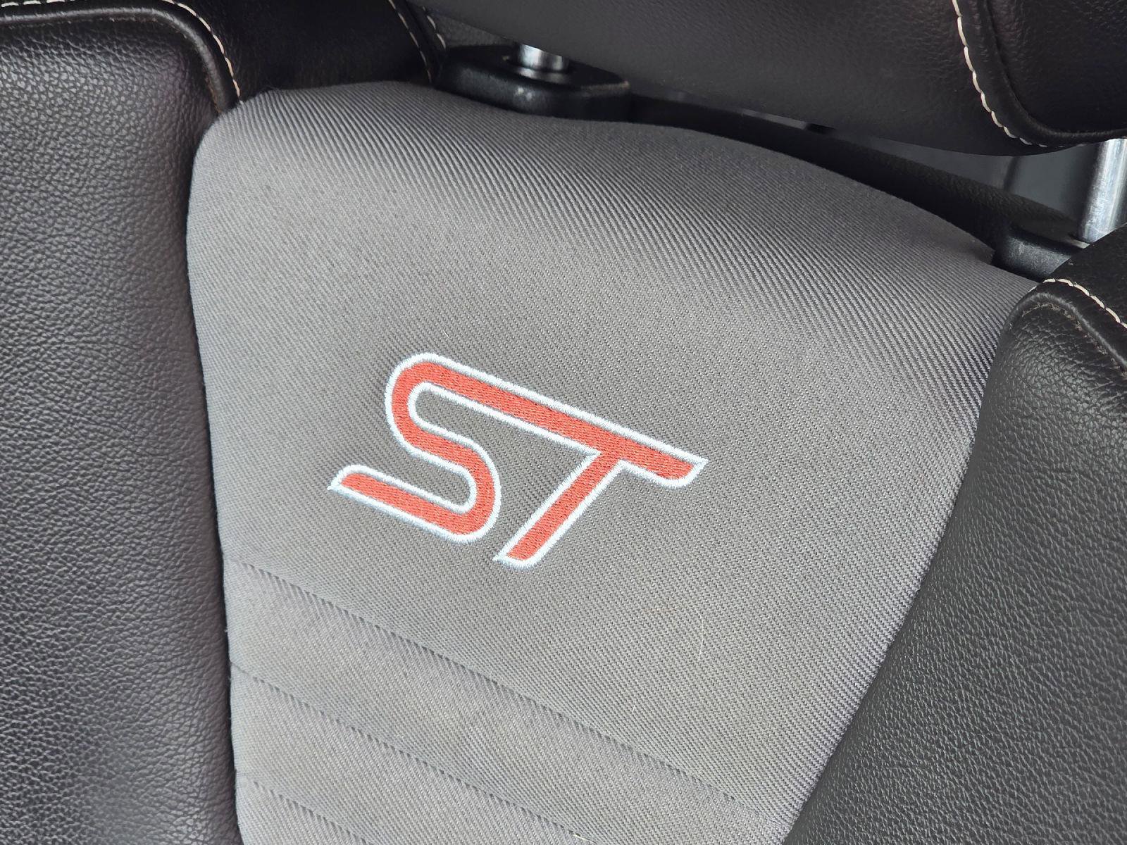 Used 2013 Ford Focus ST image 37