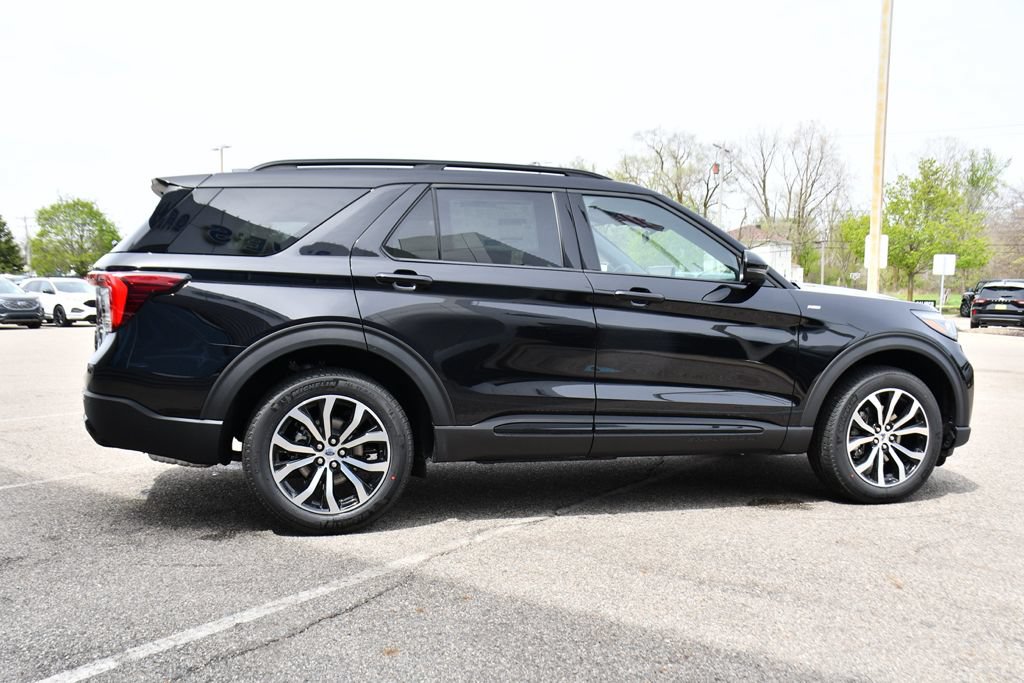 New 2026 Ford Explorer ST-Line AWD/4WD image 7