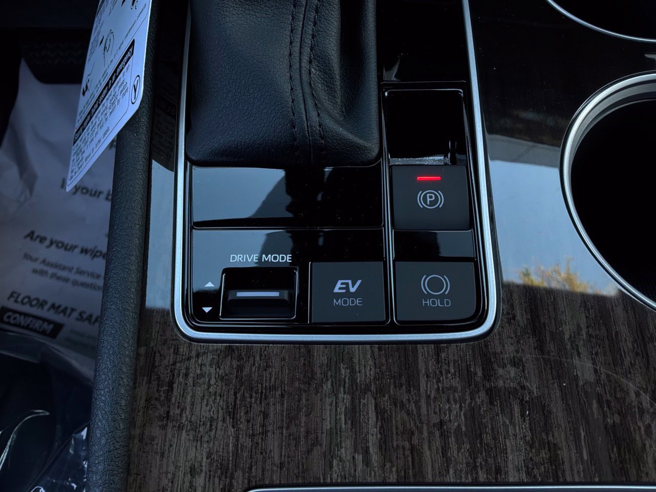 New 2026 Toyota Sienna Limited FWD image 30