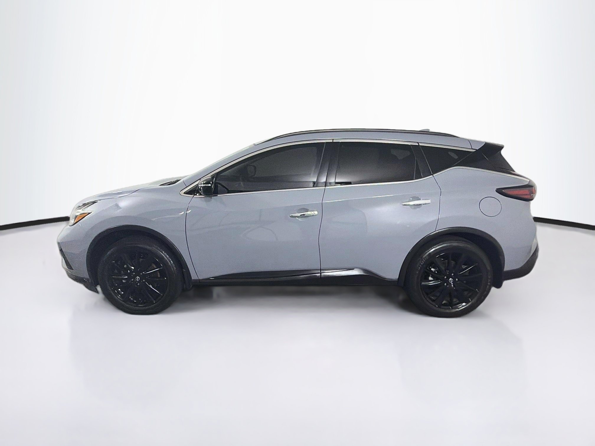 Used 2023 Nissan Murano SV w/ SV Midnight Edition Package FWD image 4
