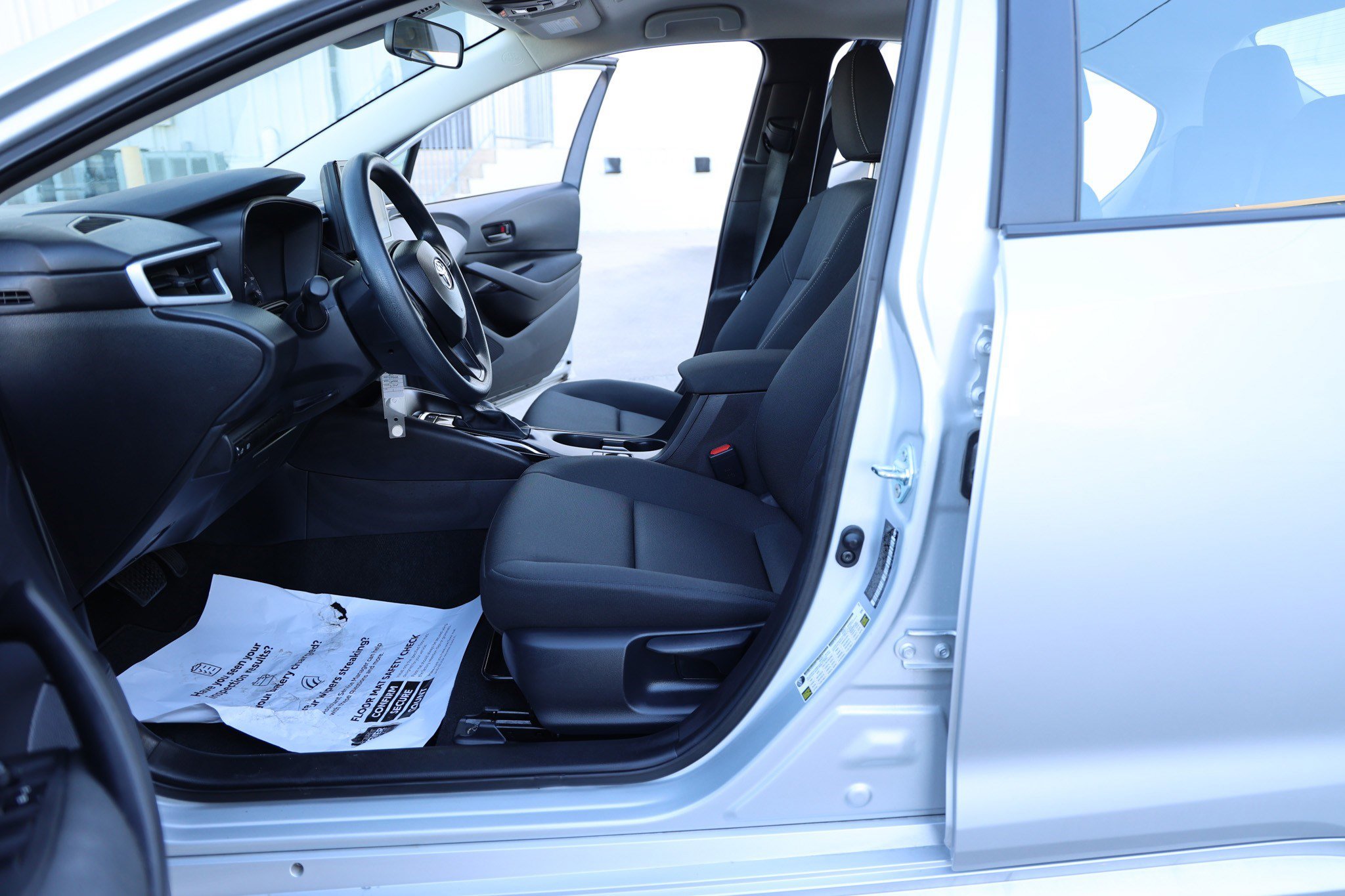 Certified 2025 Toyota Corolla LE image 36