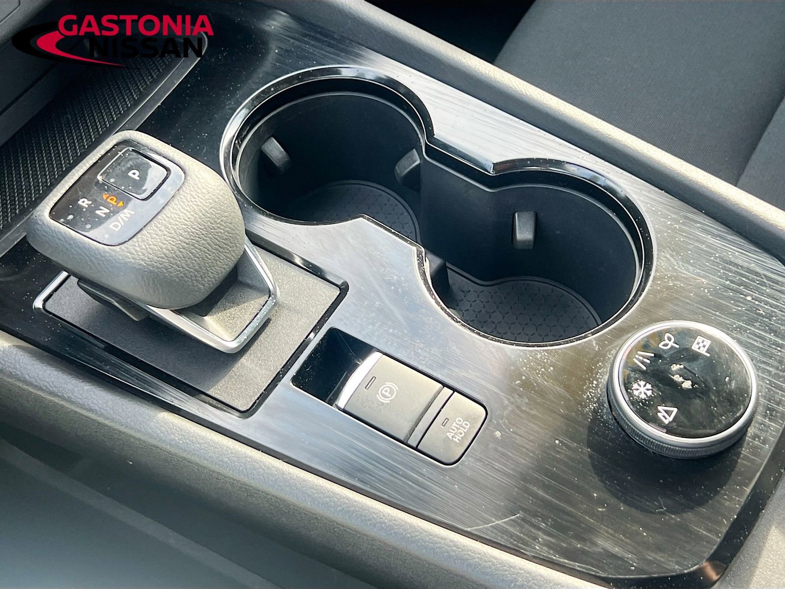 Used 2023 Nissan Rogue S image 21