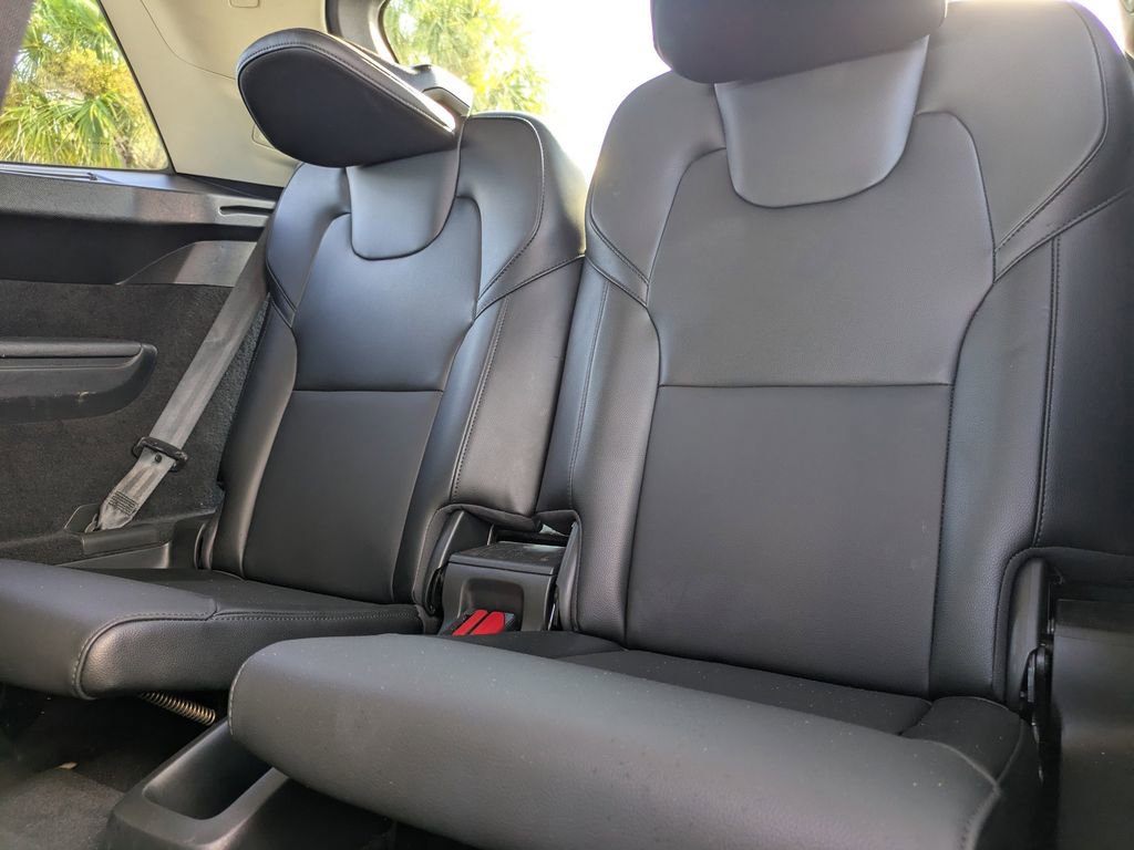 Used 2022 Volvo XC90 T5 Momentum w/ Protection Package Premier image 17