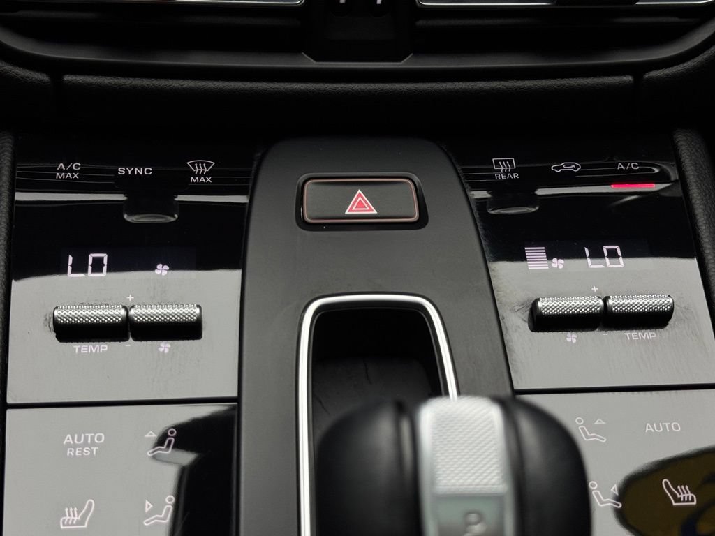 Used 2022 Porsche Macan S AWD/4WD image 28