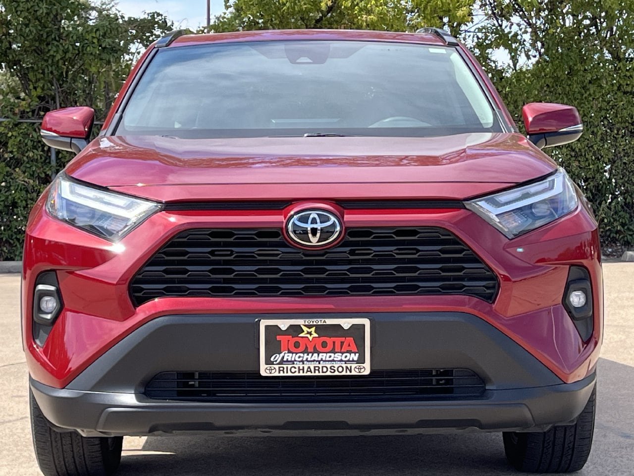 Used 2025 Toyota RAV4 XLE Premium FWD image 7