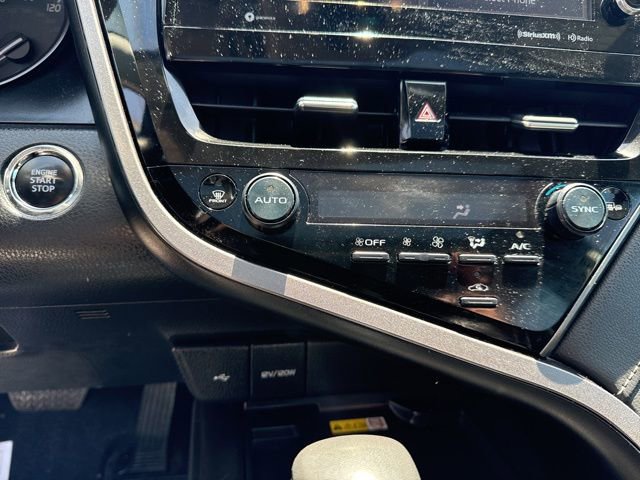 Used 2024 Toyota Camry SE w/ Cold Weather Package FWD image 17