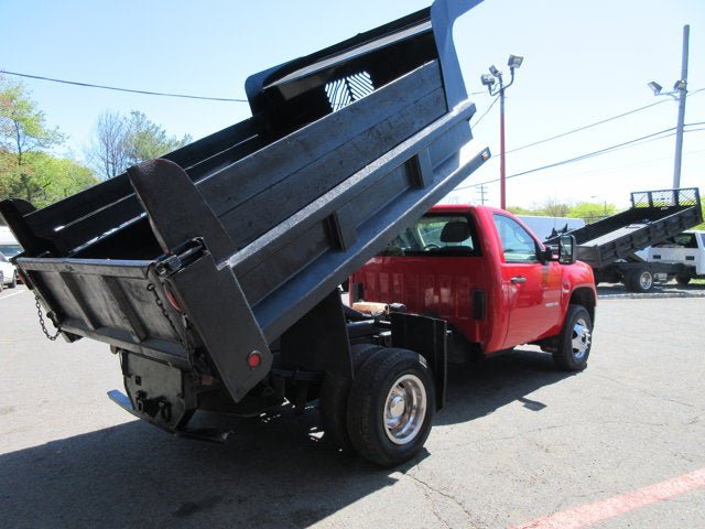 Used 2011 GMC Sierra 3500 W/T RWD image 3