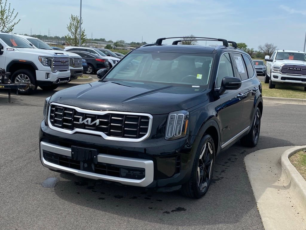 Certified 2025 Kia Telluride S AWD/4WD image 3