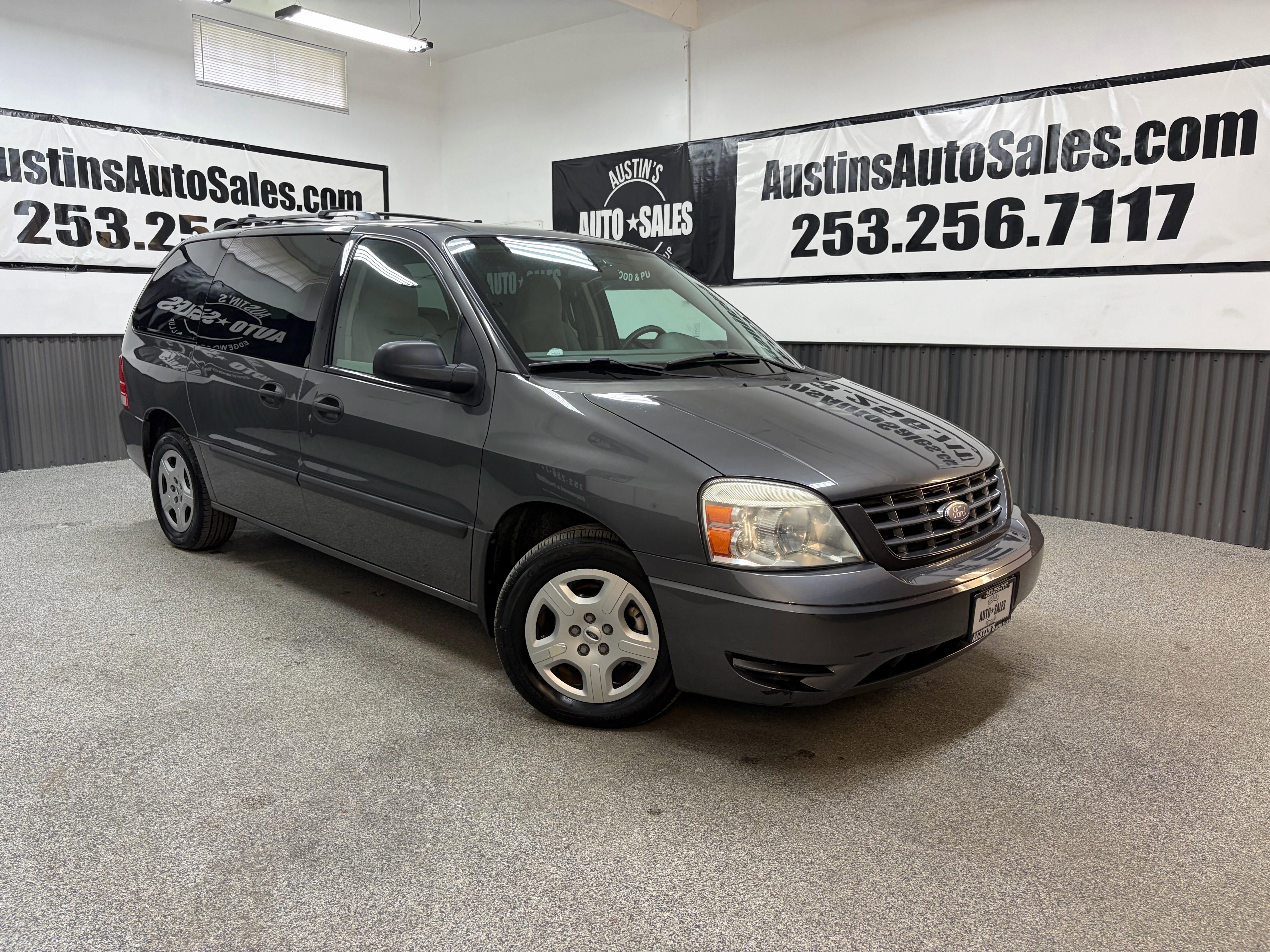 Used 2005 Ford Freestar SE FWD image 1