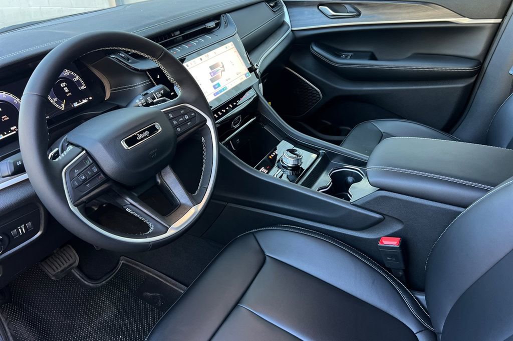 New 2026 Jeep Grand Cherokee Limited w/ Limited Altitude Package image 10