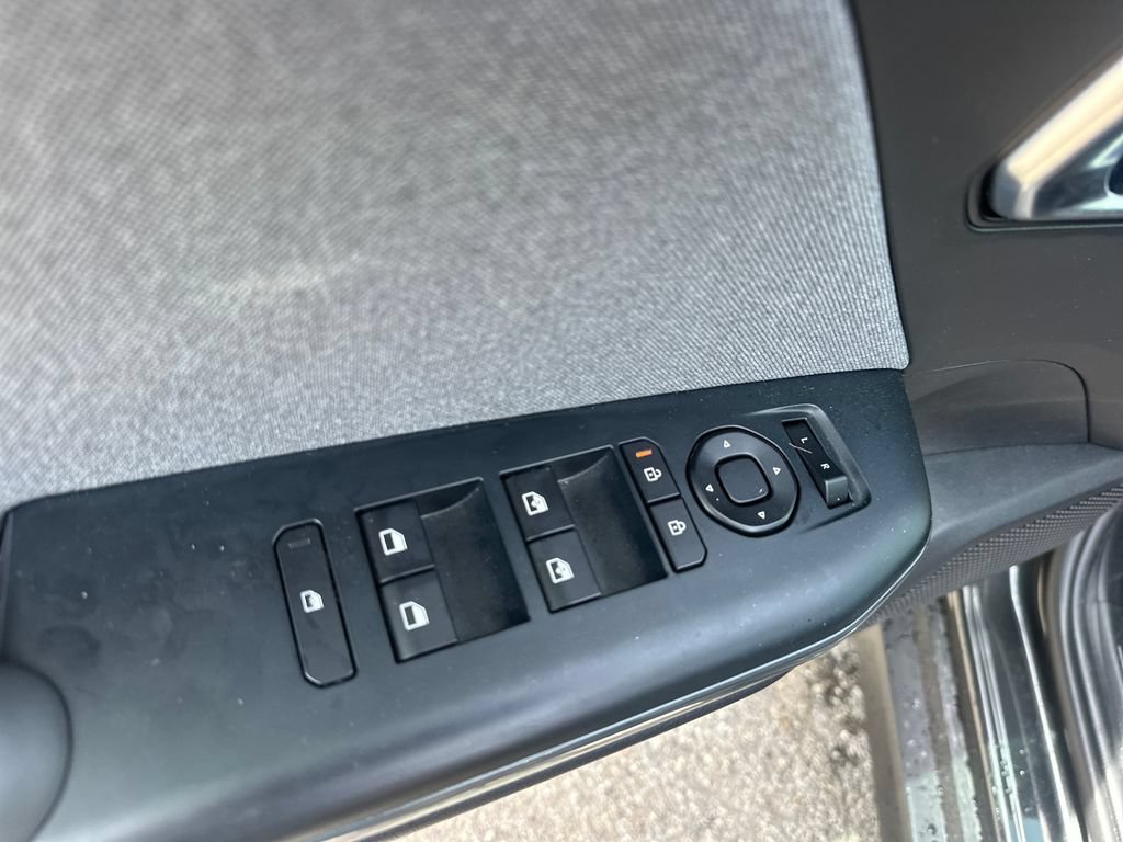 Used 2025 Kia K4 EX FWD image 40