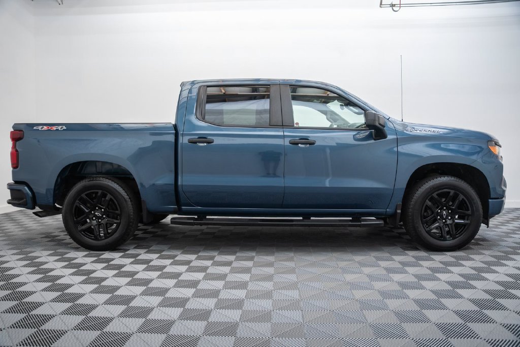Used 2024 Chevrolet Silverado 1500 Custom AWD/4WD image 4