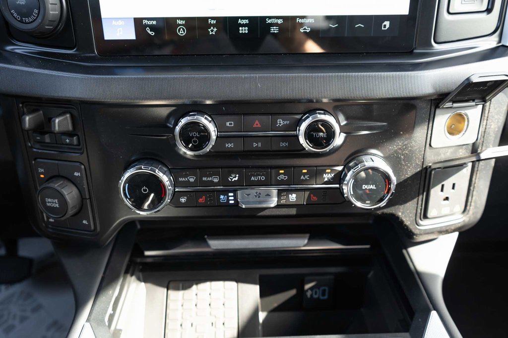 Used 2025 Ford F250 Platinum image 19