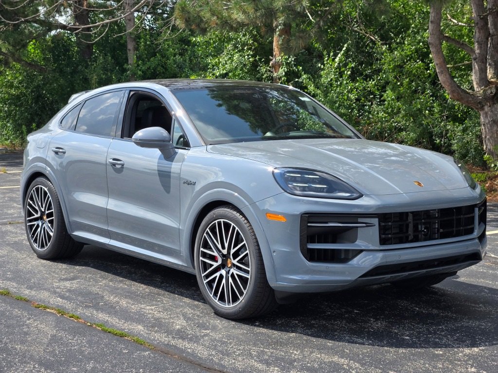New 2025 Porsche Cayenne S image 9