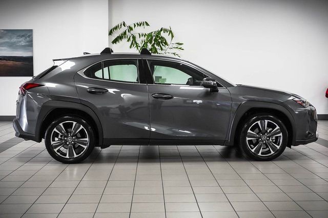 Certified 2025 Lexus UX 300h FWD w/ Accessory Package (Z2) image 5
