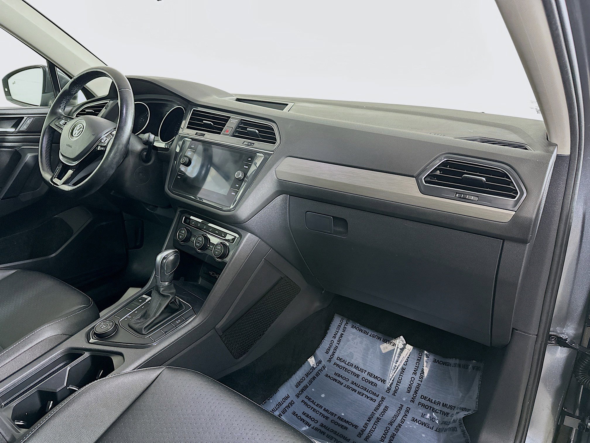 Used 2019 Volkswagen Tiguan SE AWD/4WD image 27