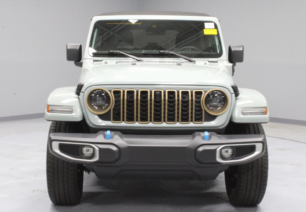 Used 2024 Jeep Wrangler Unlimited Sahara w/ Technology Group AWD/4WD image 6