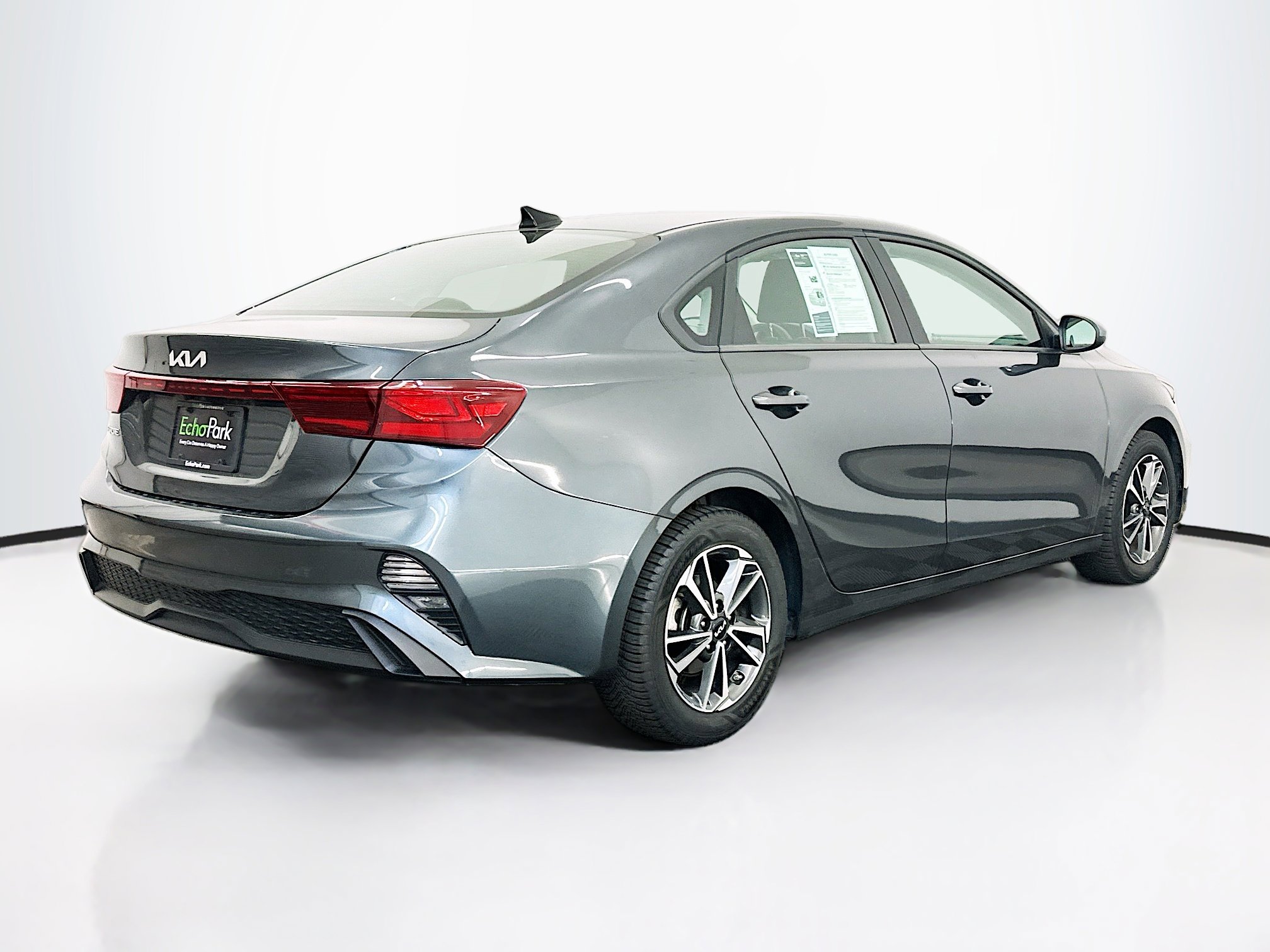 Used 2022 Kia Forte LXS image 9