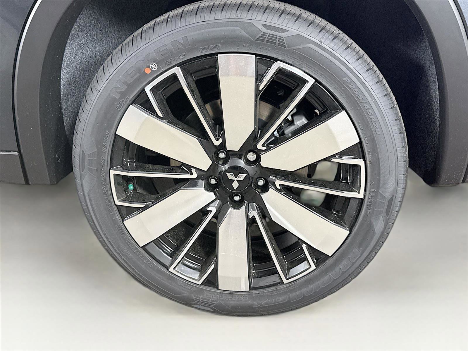 New 2026 Mitsubishi Outlander SE image 29