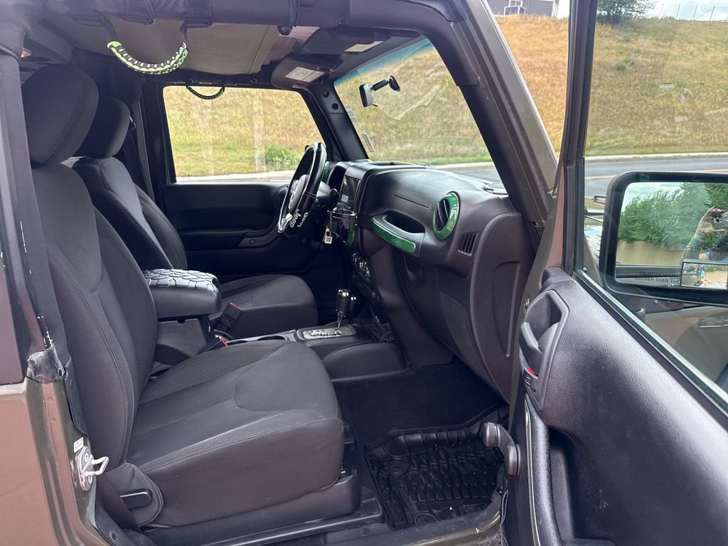 Used 2015 Jeep Wrangler Sport AWD/4WD image 22