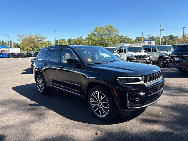 New 2027 Jeep Grand Cherokee Summit AWD/4WD image 6