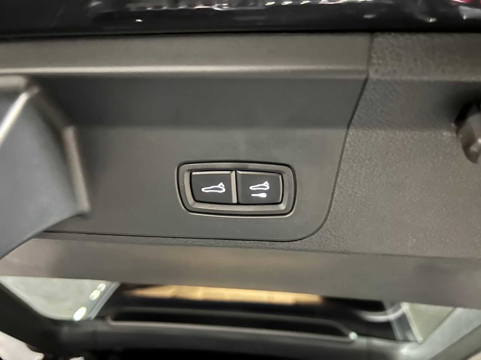 Used 2018 Porsche Panamera 4S AWD/4WD image 15