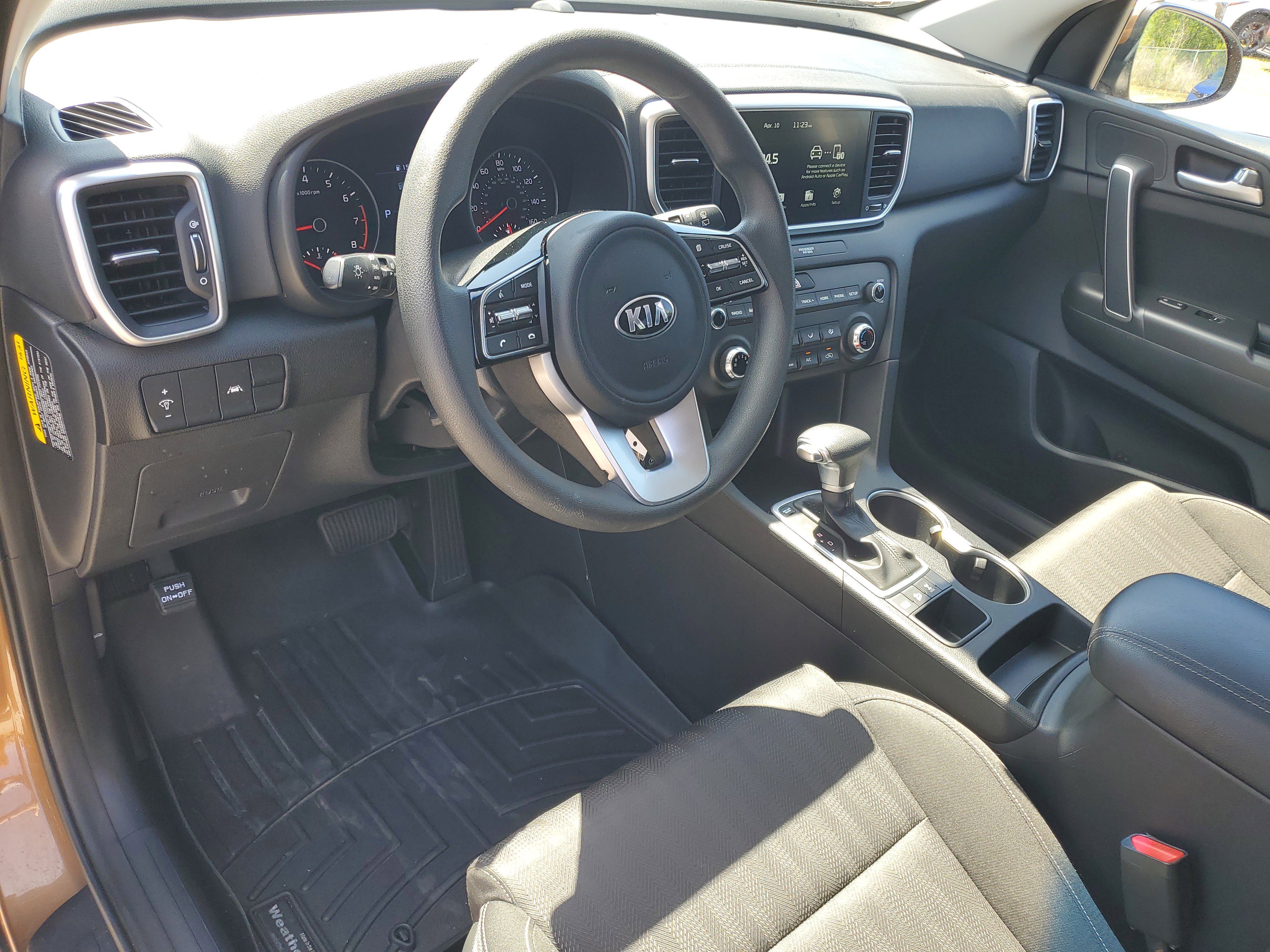 Used 2020 Kia Sportage LX image 12