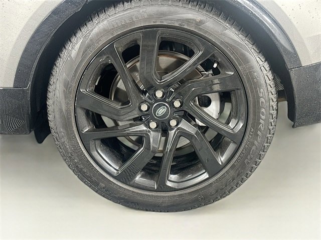 Used 2024 Land Rover Discovery Dynamic SE image 33