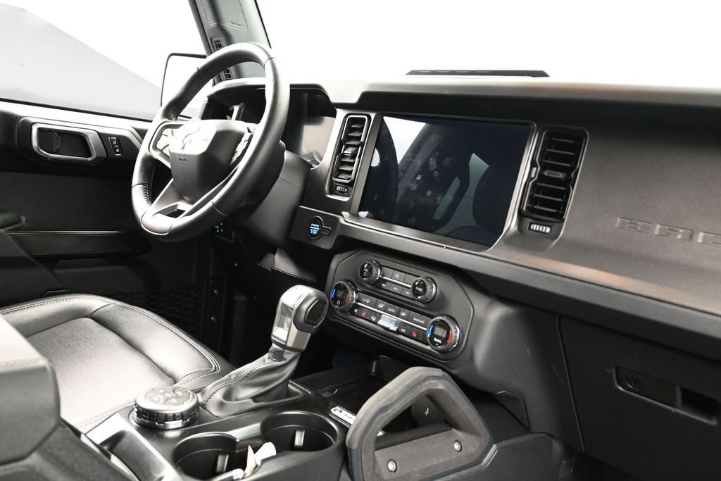 Used 2025 Ford Bronco Badlands AWD/4WD image 13