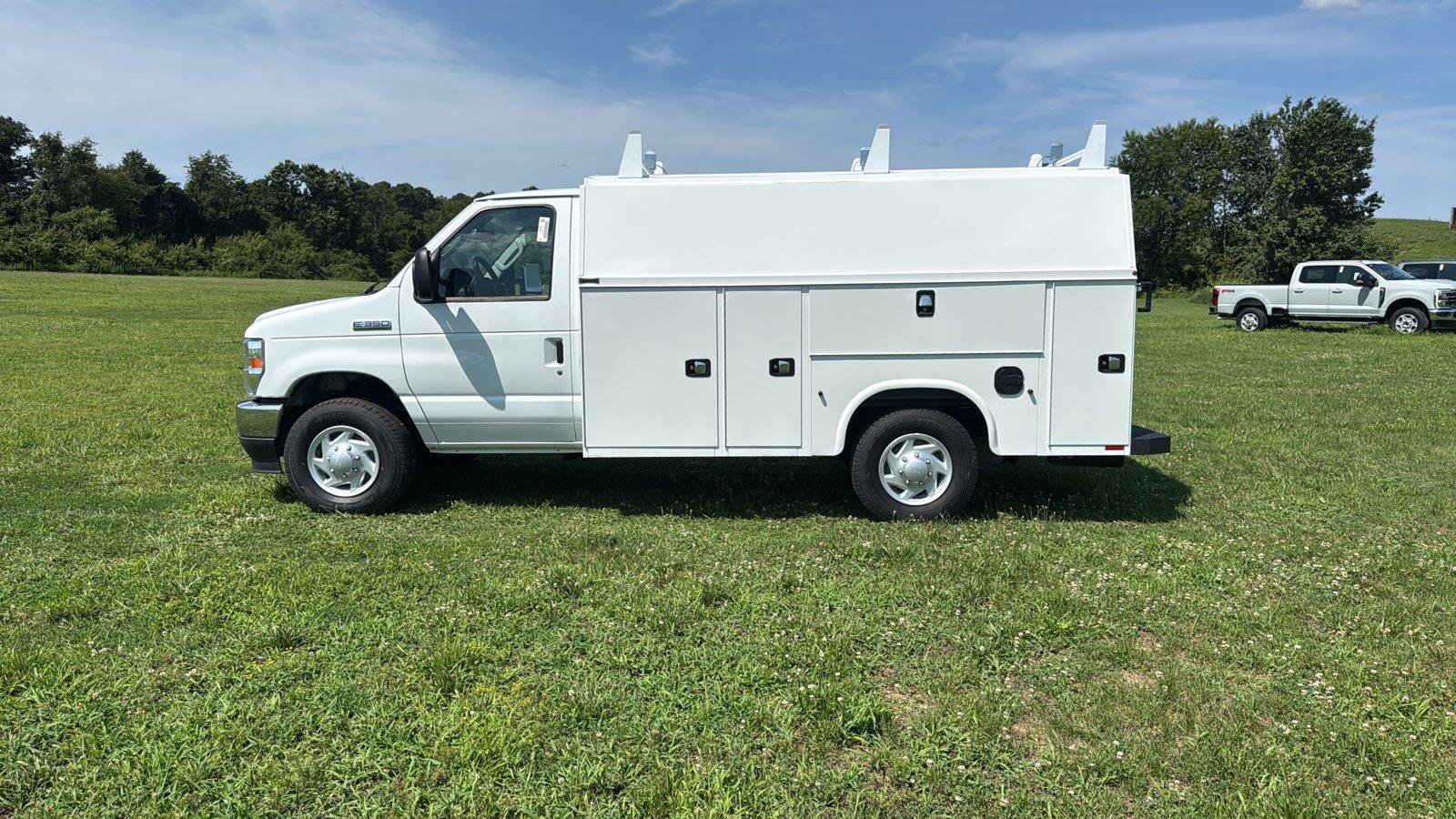 New 2027 Ford E-350 and Econoline 350 Super Duty w/ Power Equipment Group RWD image 2