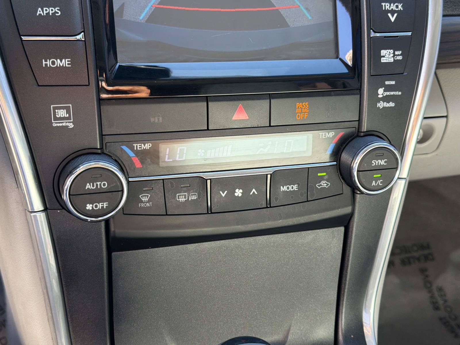 Used 2015 Toyota Camry XLE w/ Advanced Technology Package FWD image 24